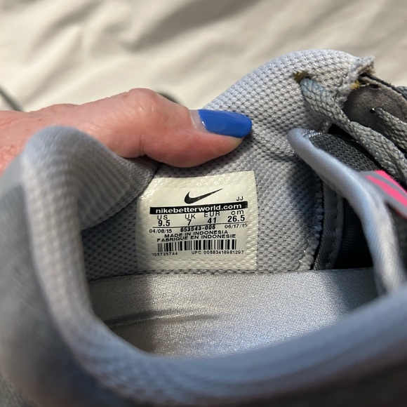 Nike Training sneakers, gray and pink, women’s size 9.5 - Picture 6 of 7